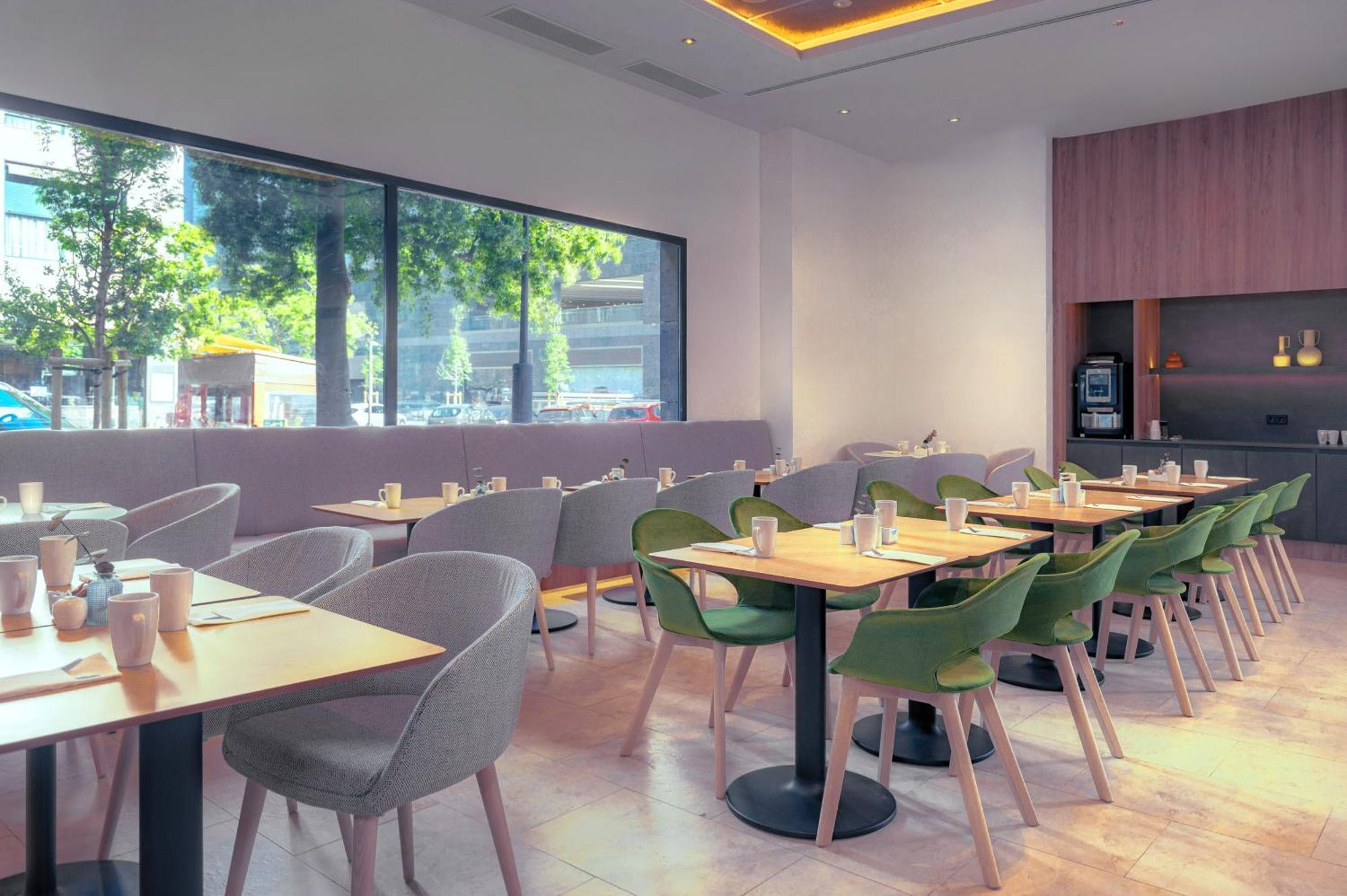 Innside By Melia Valencia Oceanic Luaran gambar