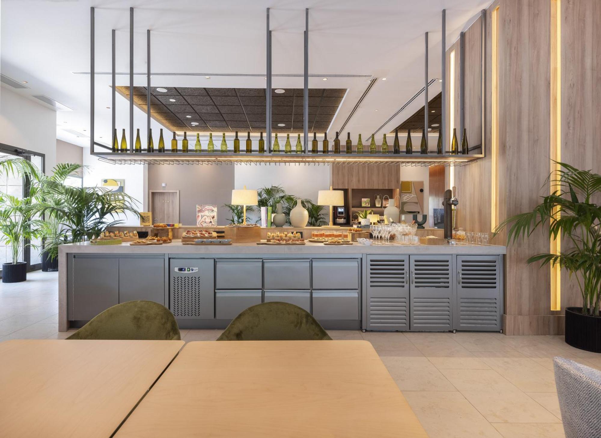 Innside By Melia Valencia Oceanic Luaran gambar