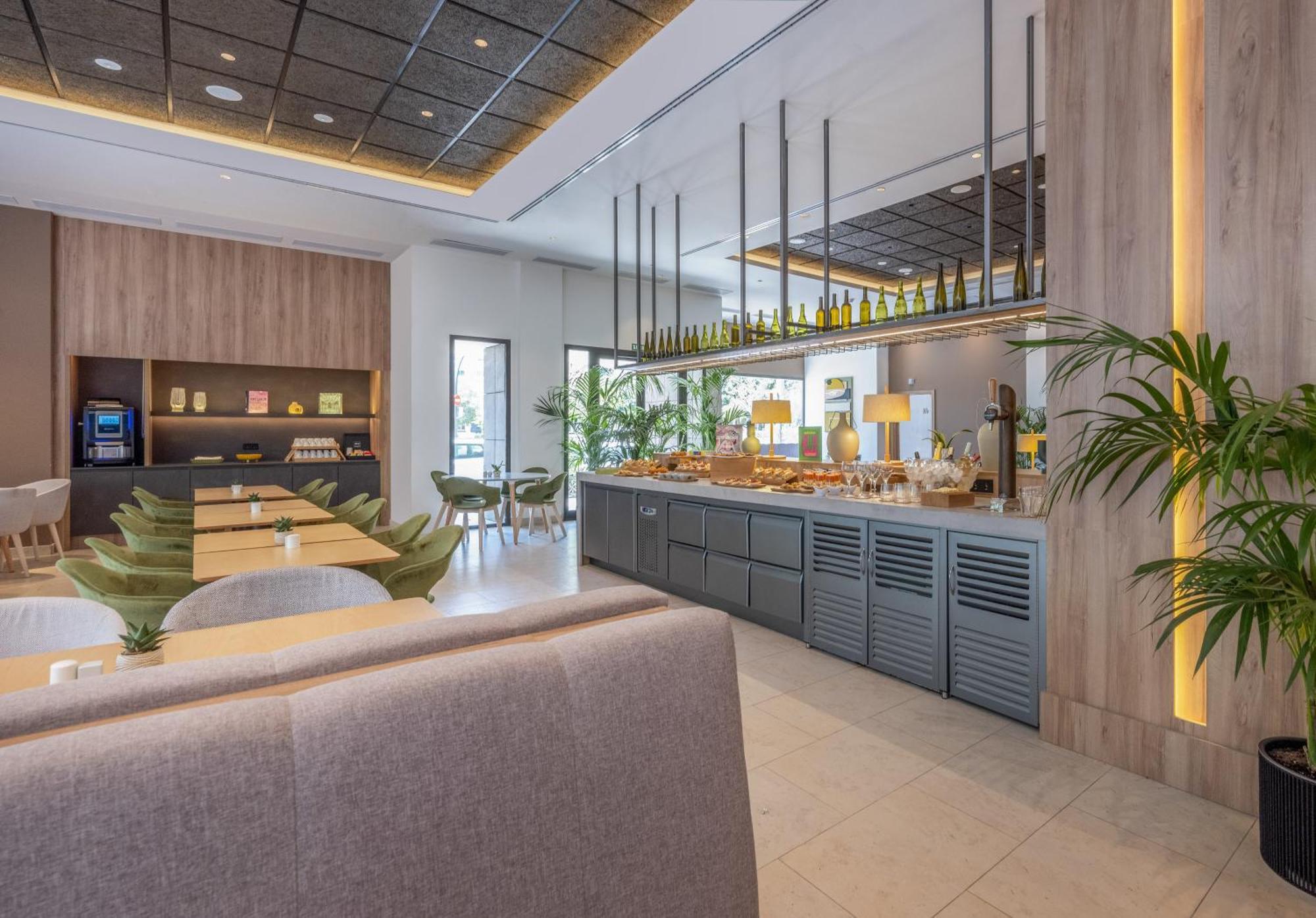 Innside By Melia Valencia Oceanic Luaran gambar