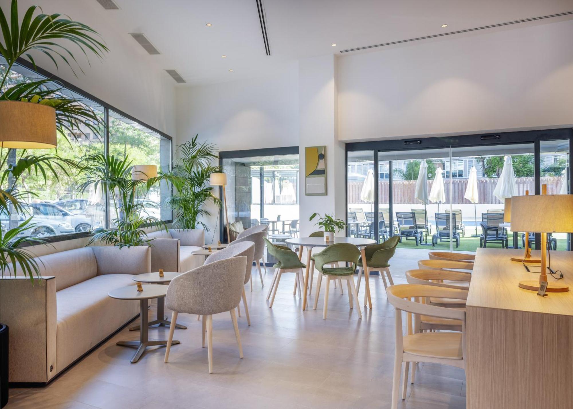 Innside By Melia Valencia Oceanic Luaran gambar