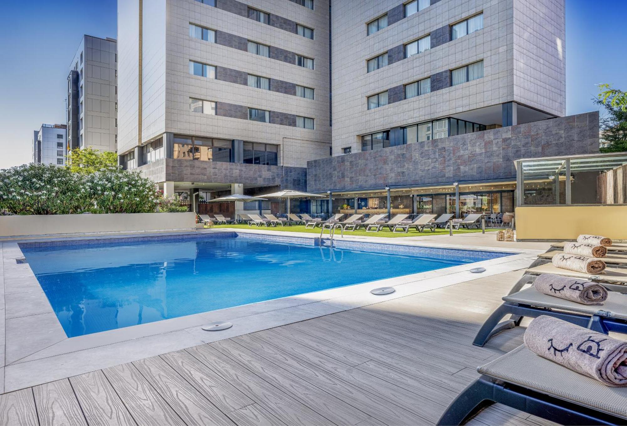 Innside By Melia Valencia Oceanic Luaran gambar