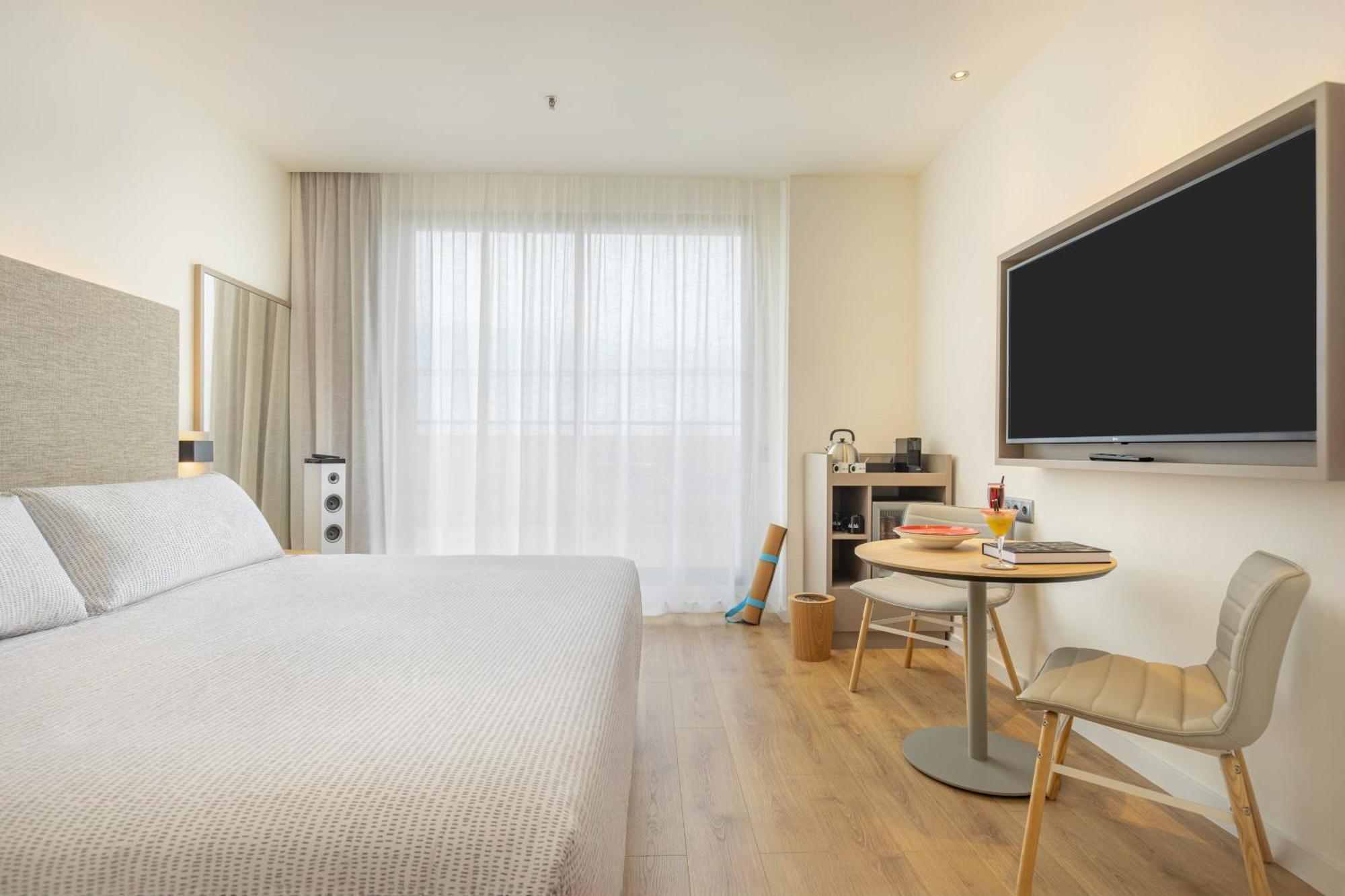 Innside By Melia Valencia Oceanic Luaran gambar