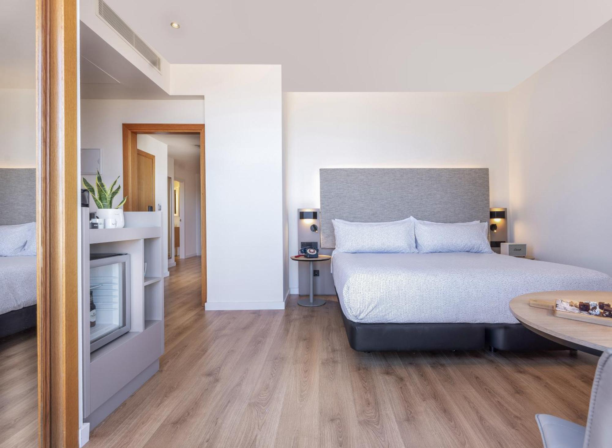 Innside By Melia Valencia Oceanic Luaran gambar