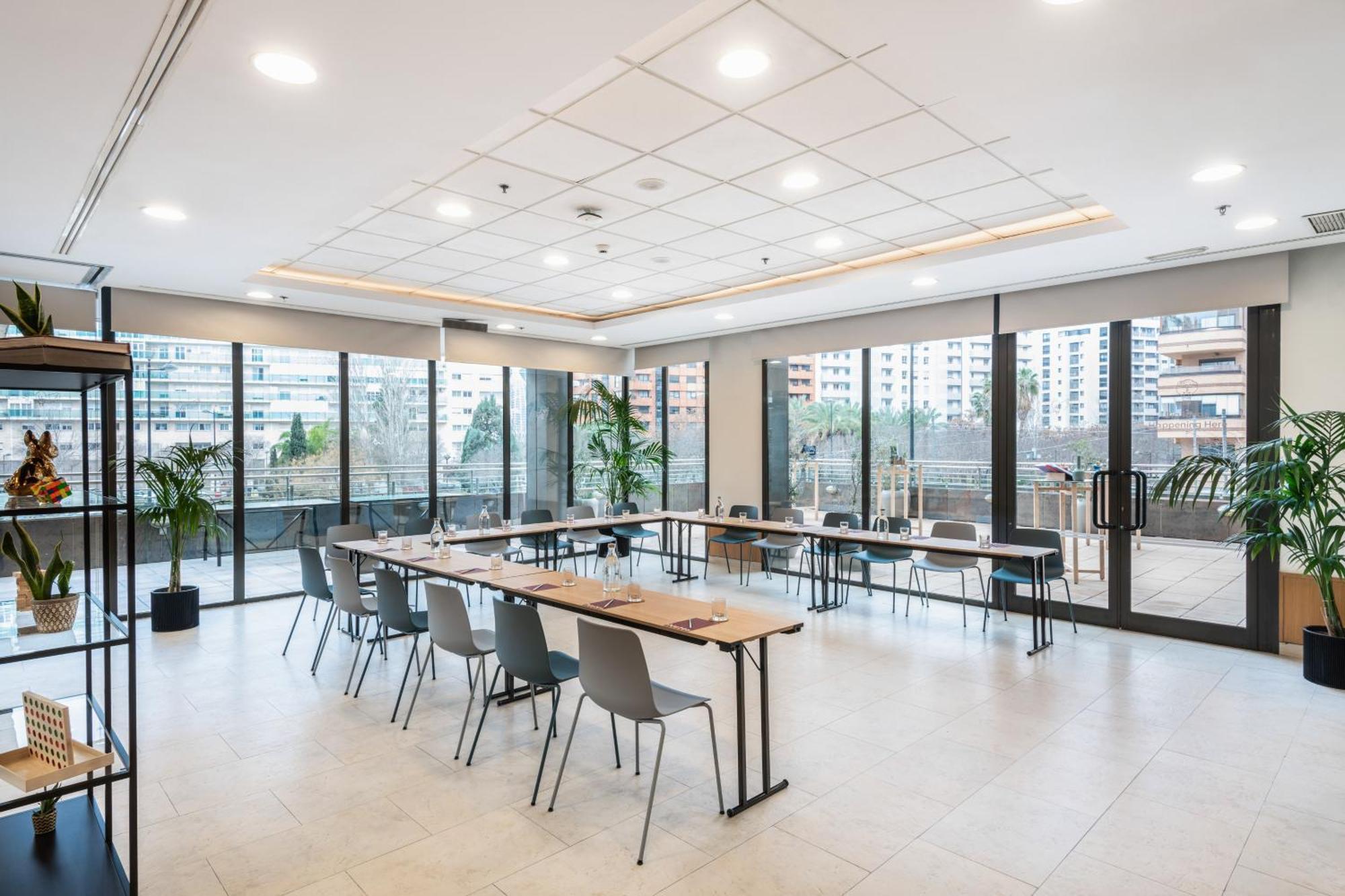 Innside By Melia Valencia Oceanic Luaran gambar